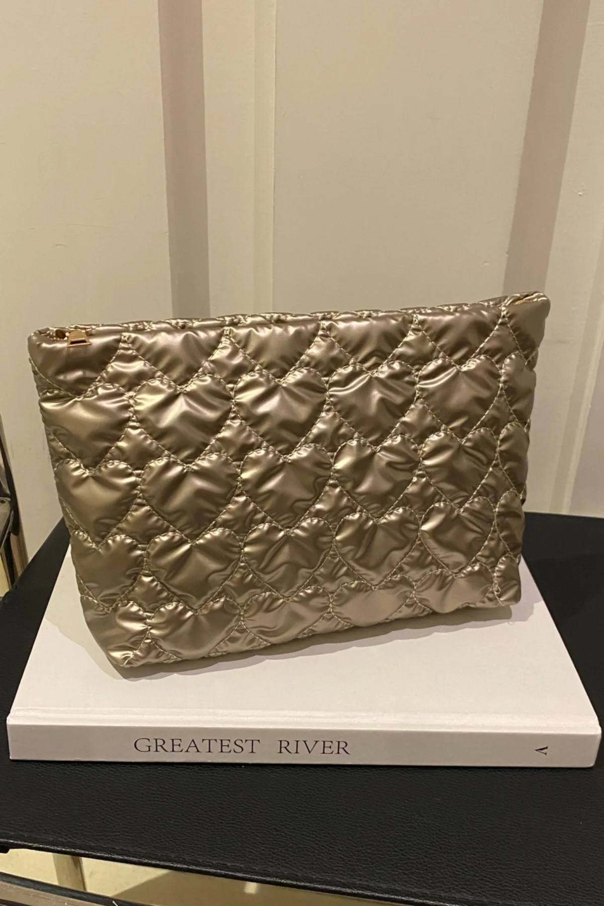 Ruched Heart Clutch with Zipper - Image 21