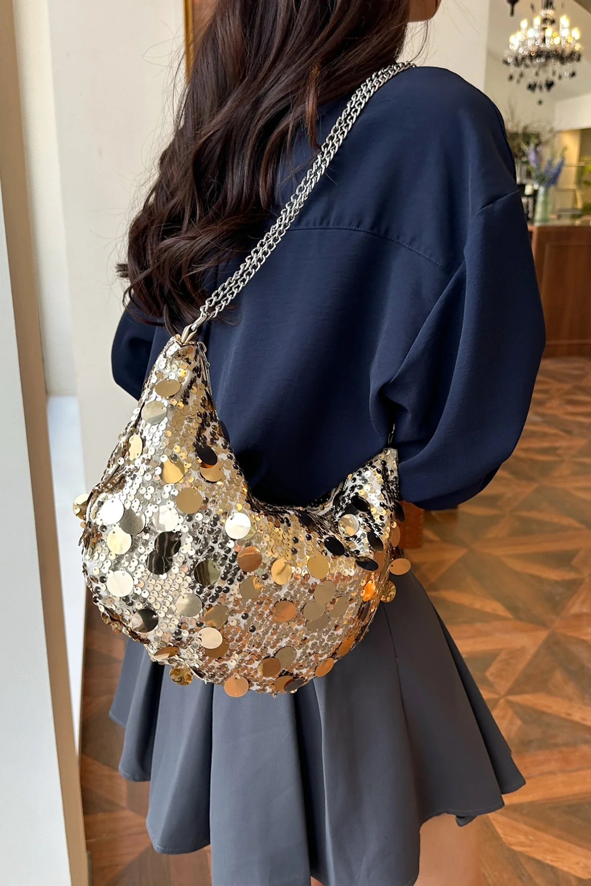 Sequin Chain Crossbody Bag - Image 20
