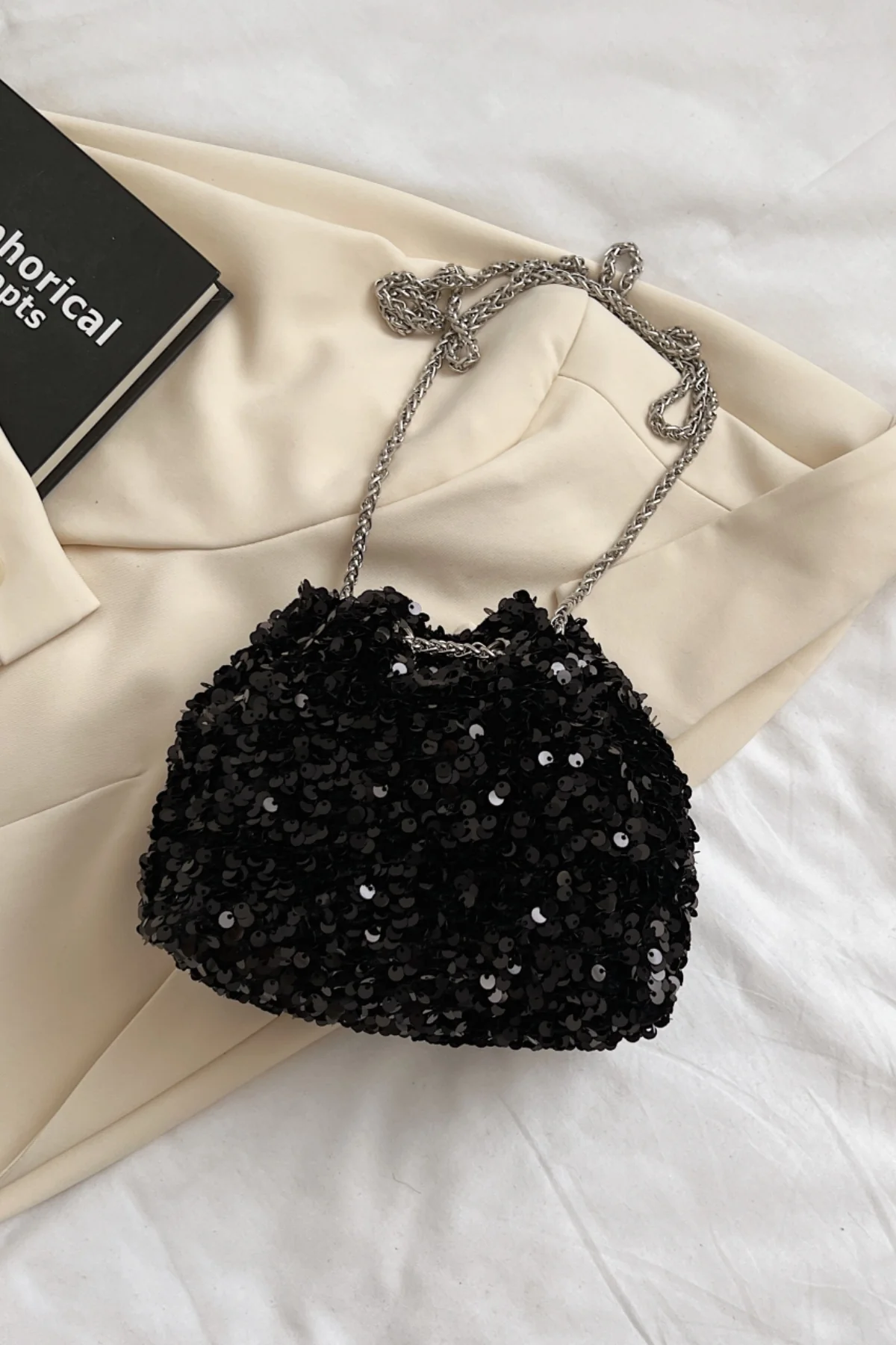 Sequin Chain Drawstring Bucket Bag - Image 13