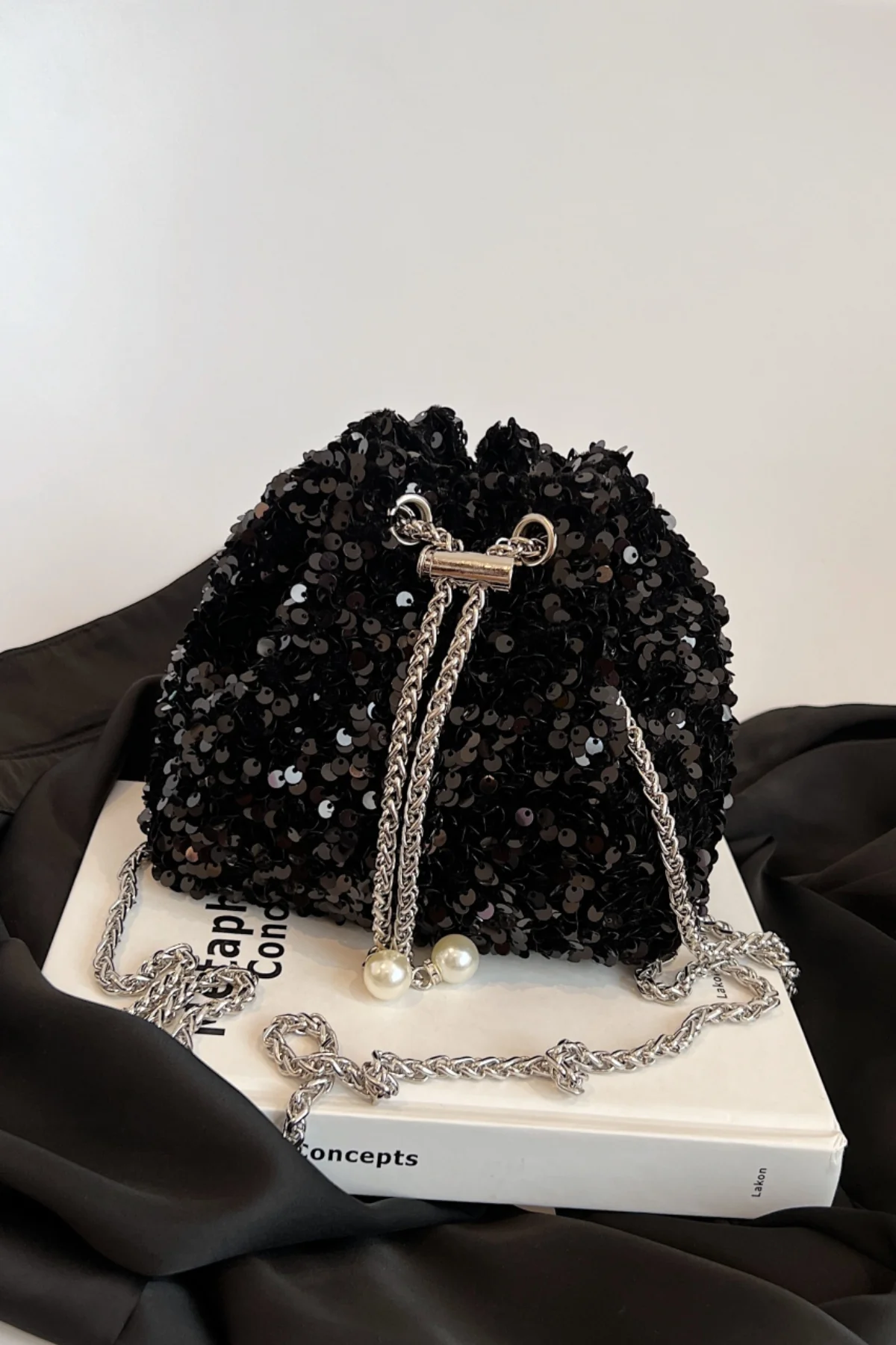 Sequin Chain Drawstring Bucket Bag - Image 9