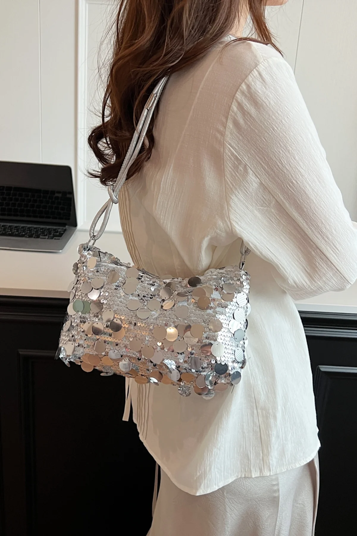 Sequin Knotted Straps Shoulder Bag - Image 6