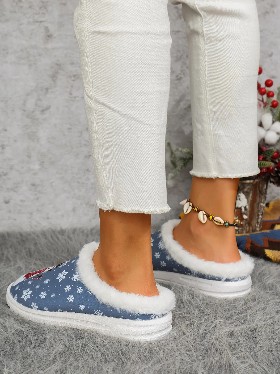 Snowman Print Flat Slippers with Faux Fur - Image 5