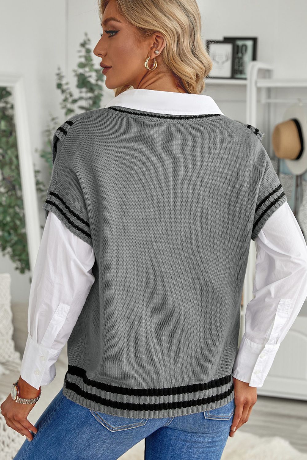 Striped Trim V-Neck Sweater Vest - Image 13