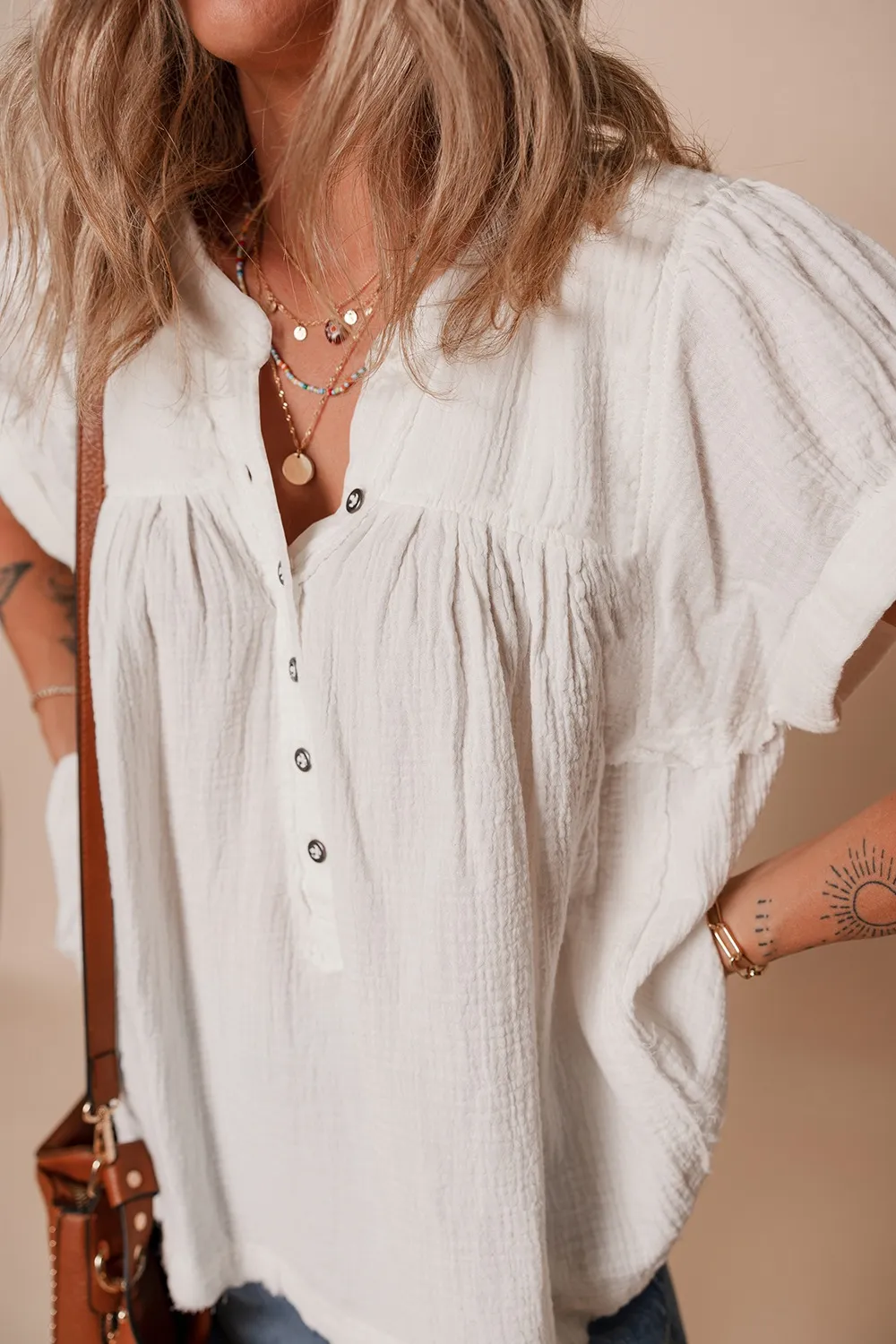 Textured Short Sleeve Buttons Frayed Blouse - Image 3