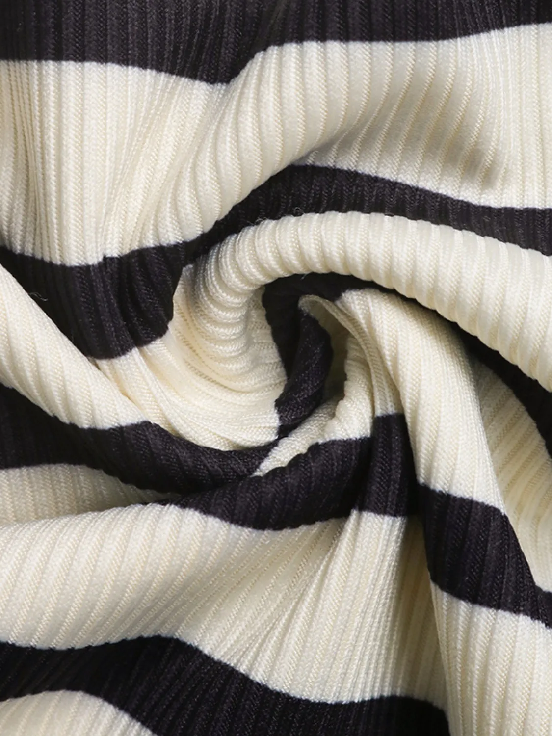 Tied Front Striped Top and Shorts Set - Image 7