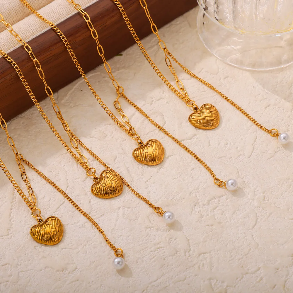 Titanium Steel Imitation Pearl Heart Pendant Necklace - Image 2