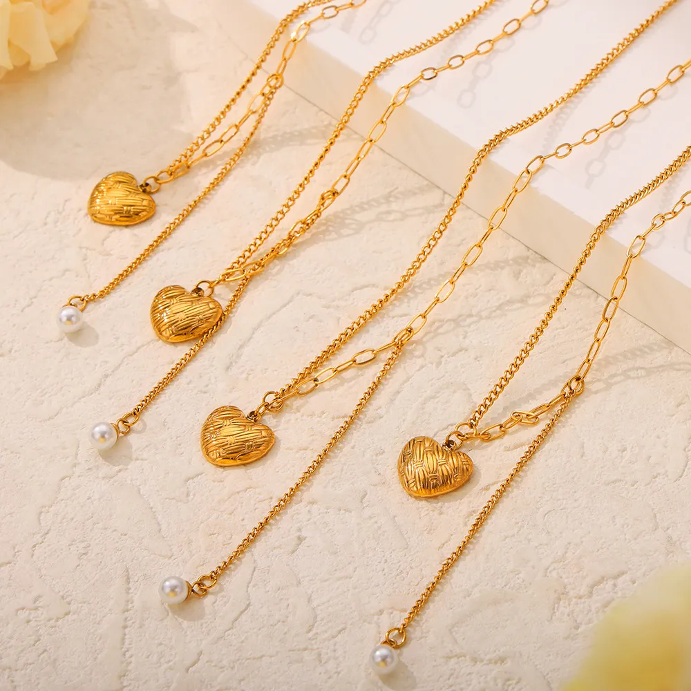 Titanium Steel Imitation Pearl Heart Pendant Necklace - Image 3