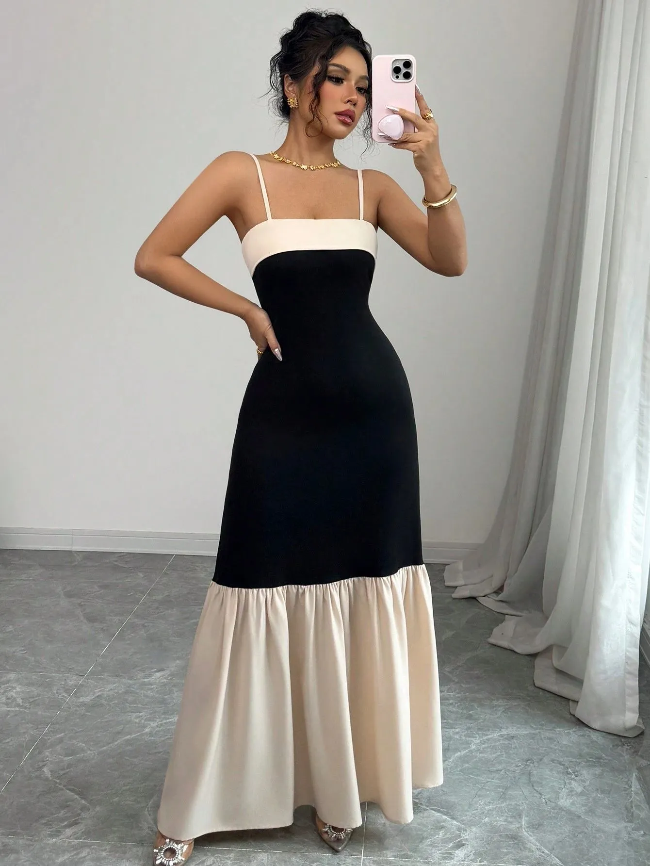 Two-Tone Spaghetti Strap Maxi Dress - Image 4