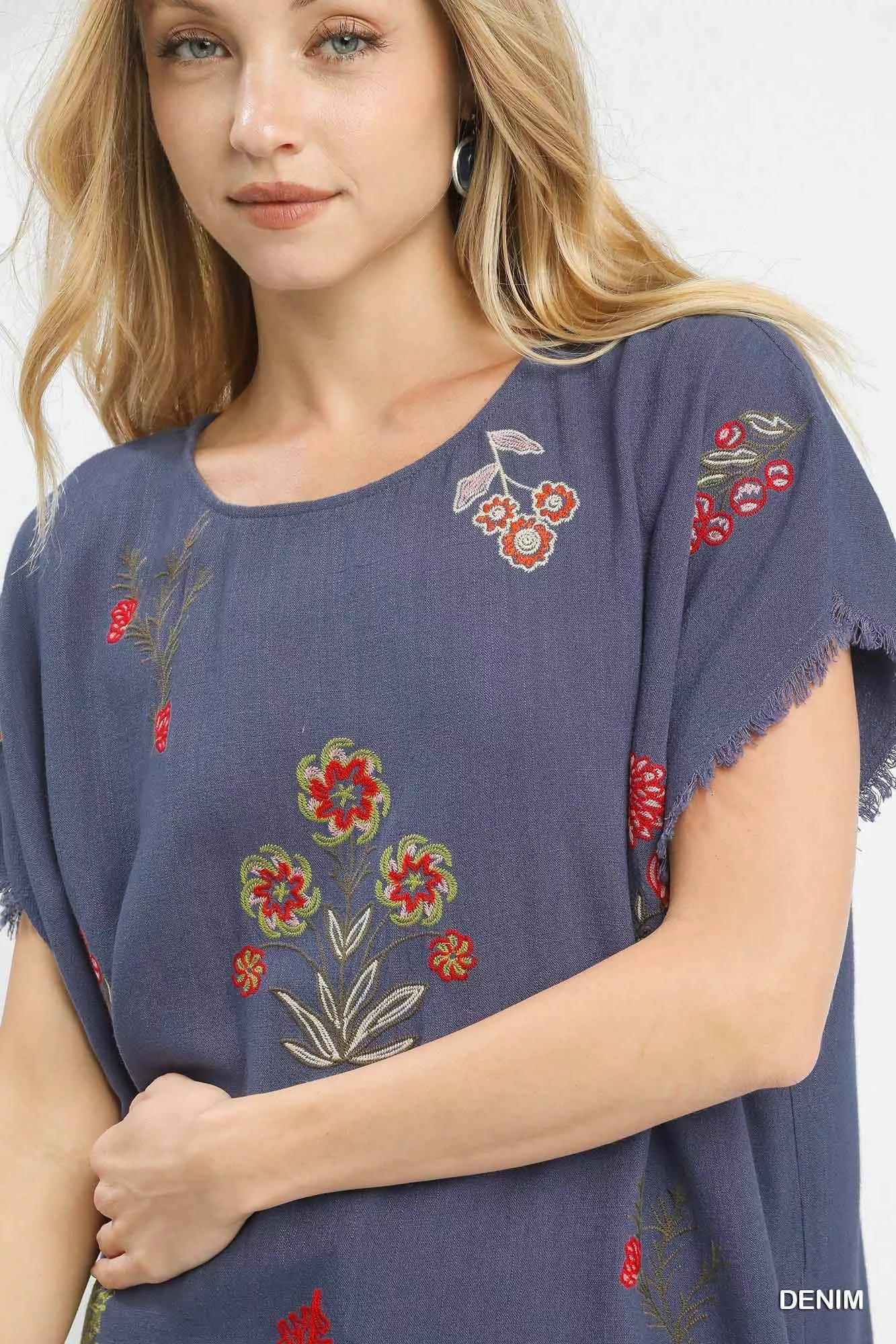 Umgee Linen Blend Embroidered Frayed Hem Top - Image 6