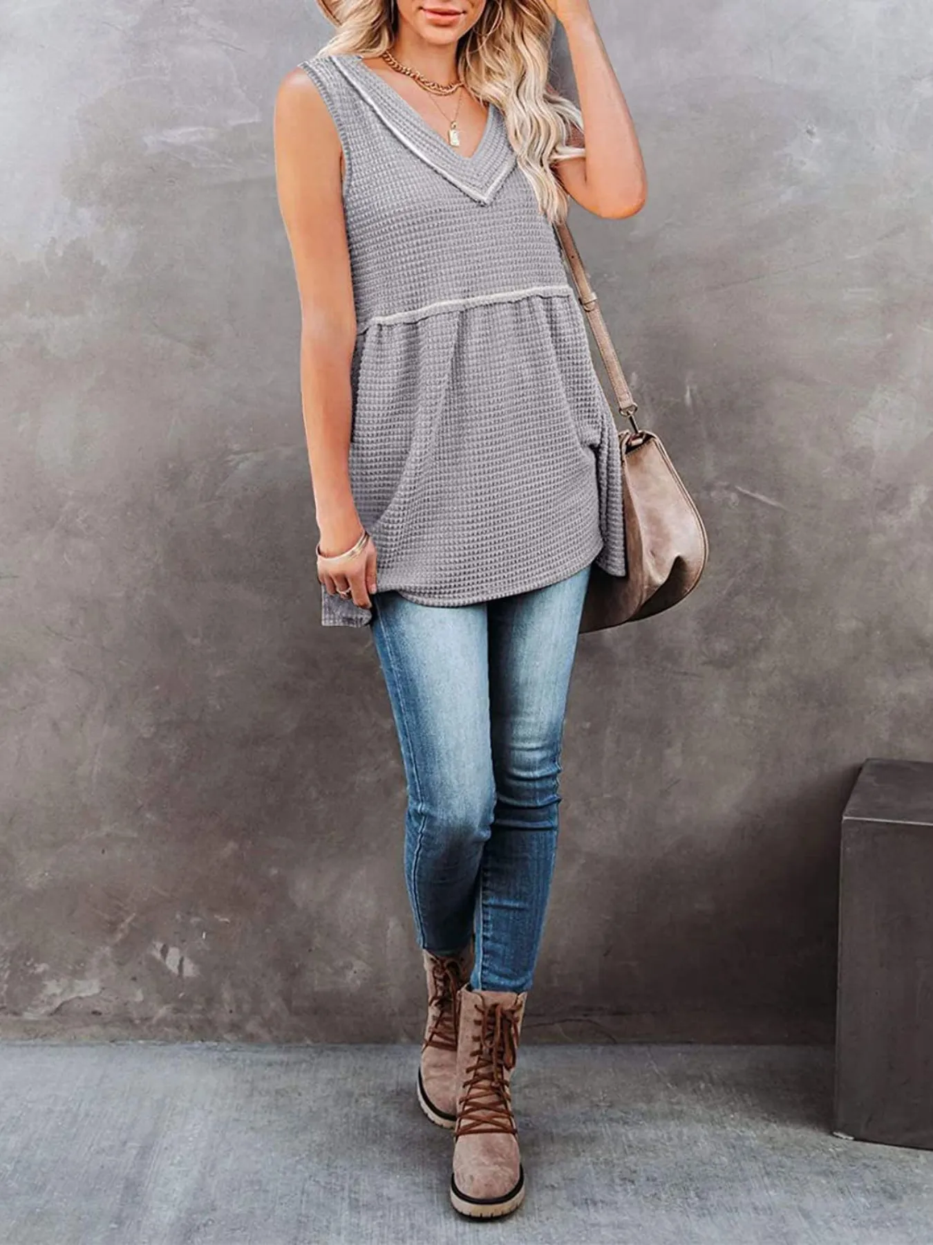 V-Neck Contrast Trim Waffle Knit Tank Top - Image 11