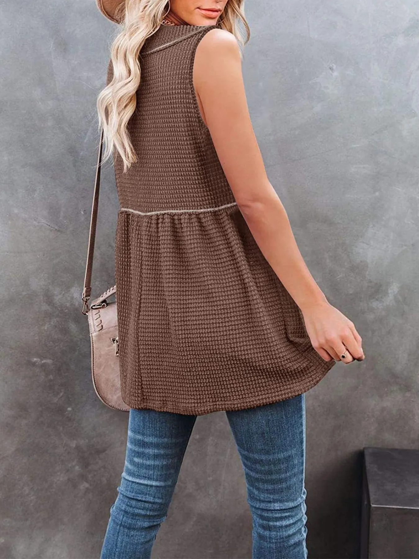 V-Neck Contrast Trim Waffle Knit Tank Top - Image 27