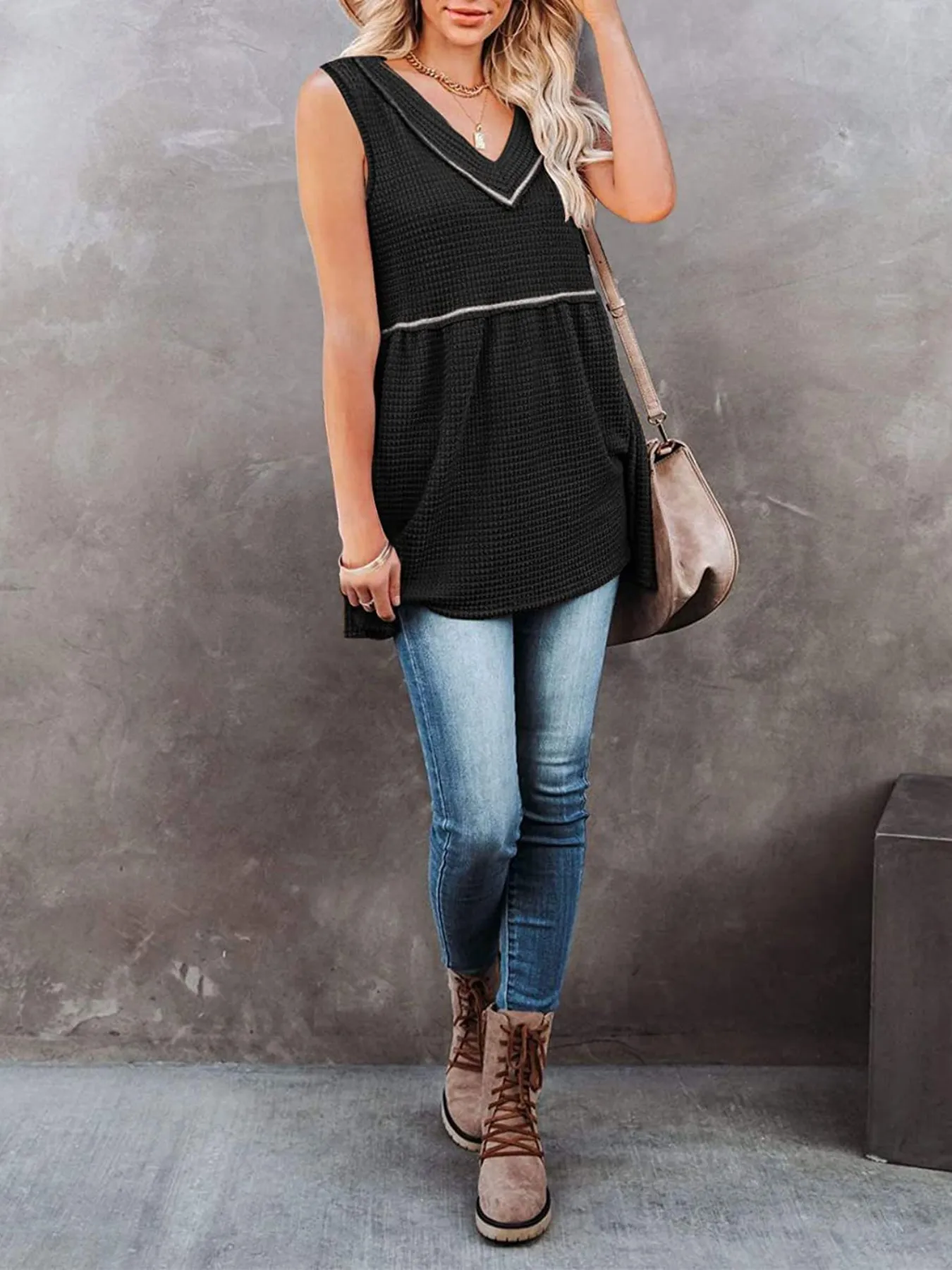 V-Neck Contrast Trim Waffle Knit Tank Top - Image 5