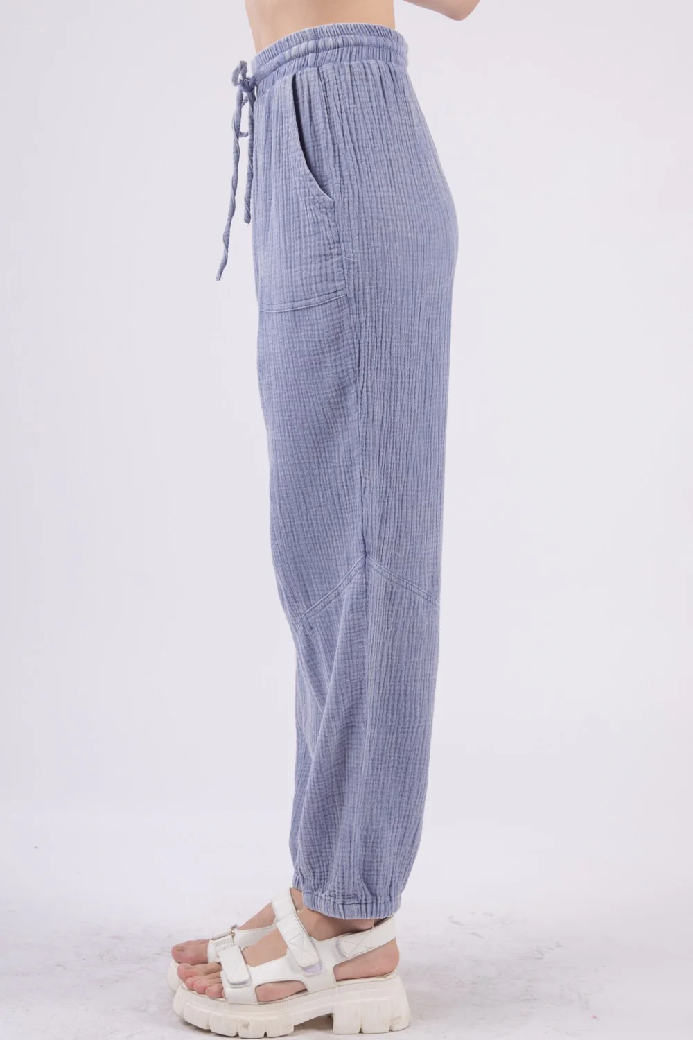 VERY J Washed Woven Crinkle Gauze Drawstring Cargo Pants - Image 4