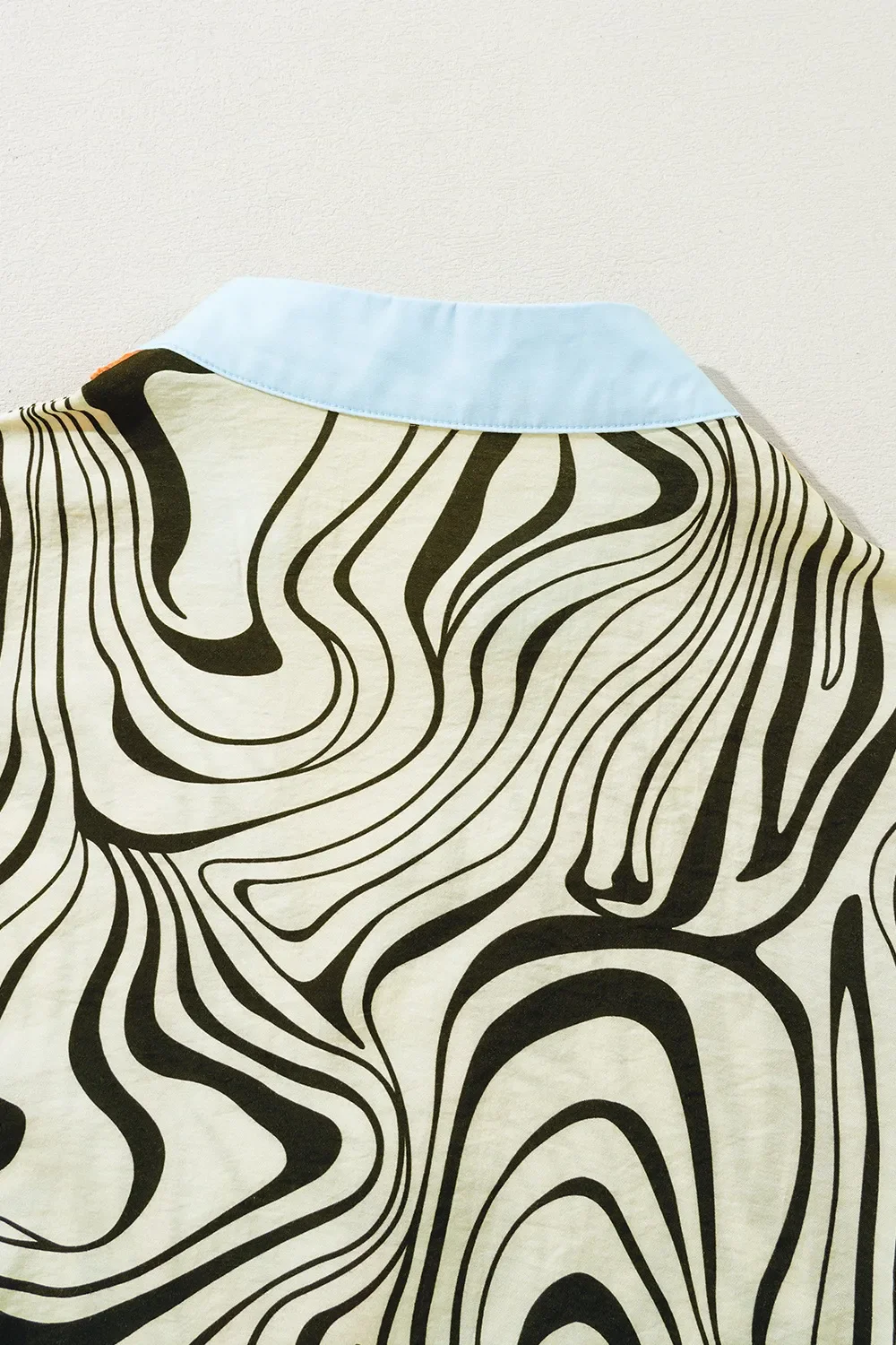 Zebra Stripe Print Contrast V-Neck Ricrac Detail Short Sleeve Blouse Top - Image 8